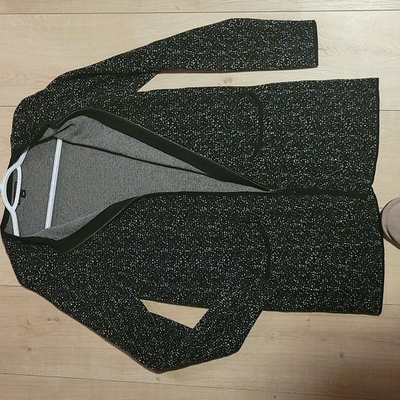 Original Nicole Miller zippered cardigan/sweater with two front pockets. - Picture 3 of 4